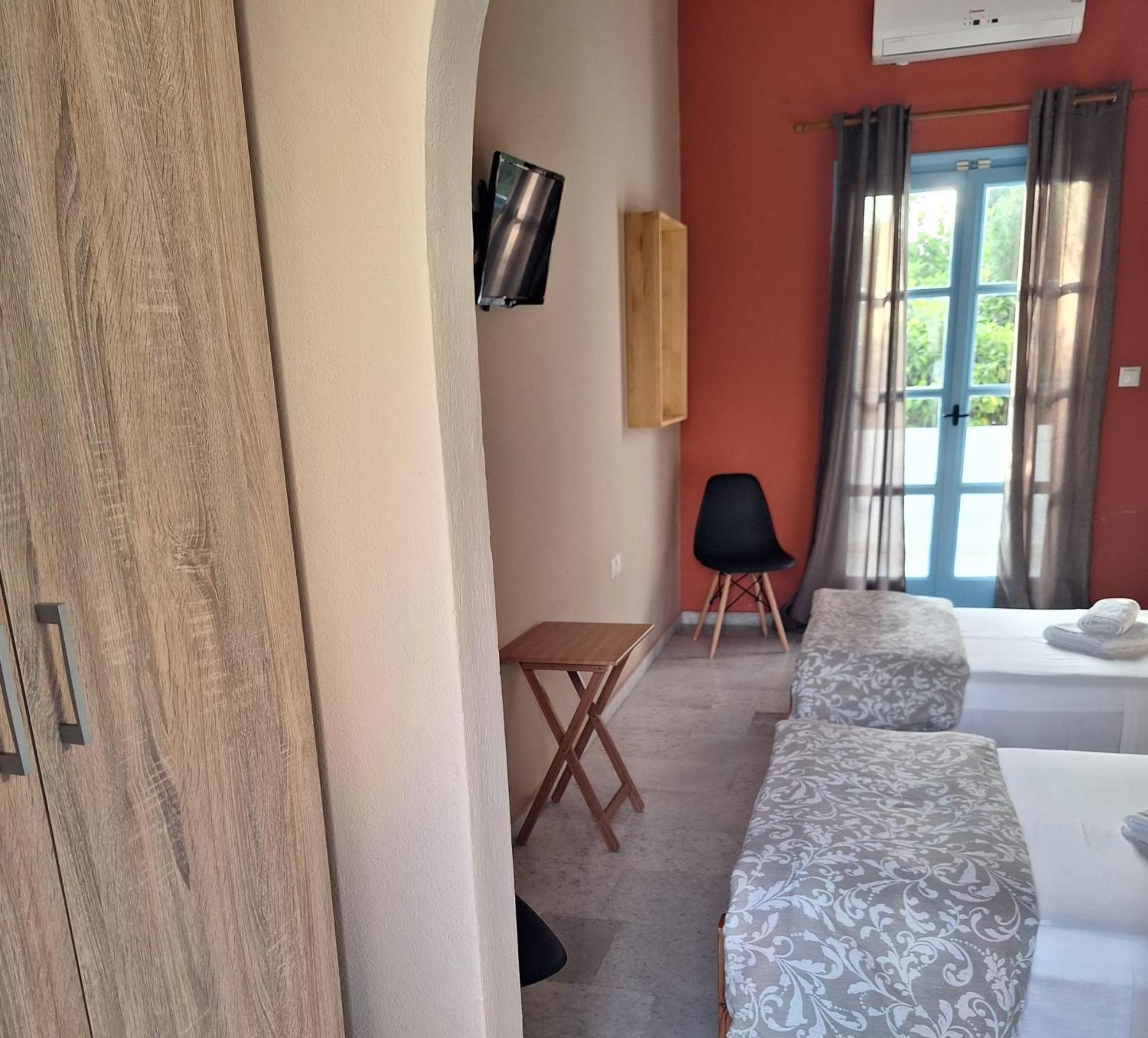 Giannakis Filoxenia Aparthotel Filótion Exteriör bild